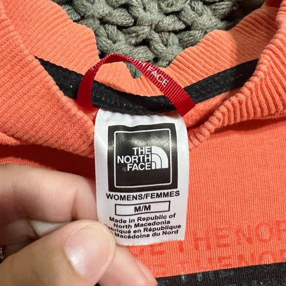 Women's The North Face Transp Crewneck Sweatshirt
Size: MED - Picture 3 of 3